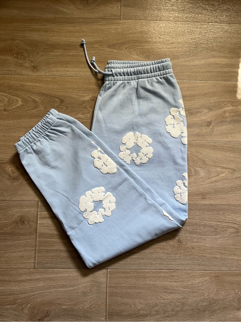 Denim Tears Cotton Wreath Light Blue Sweatpants - Size XL - NEW